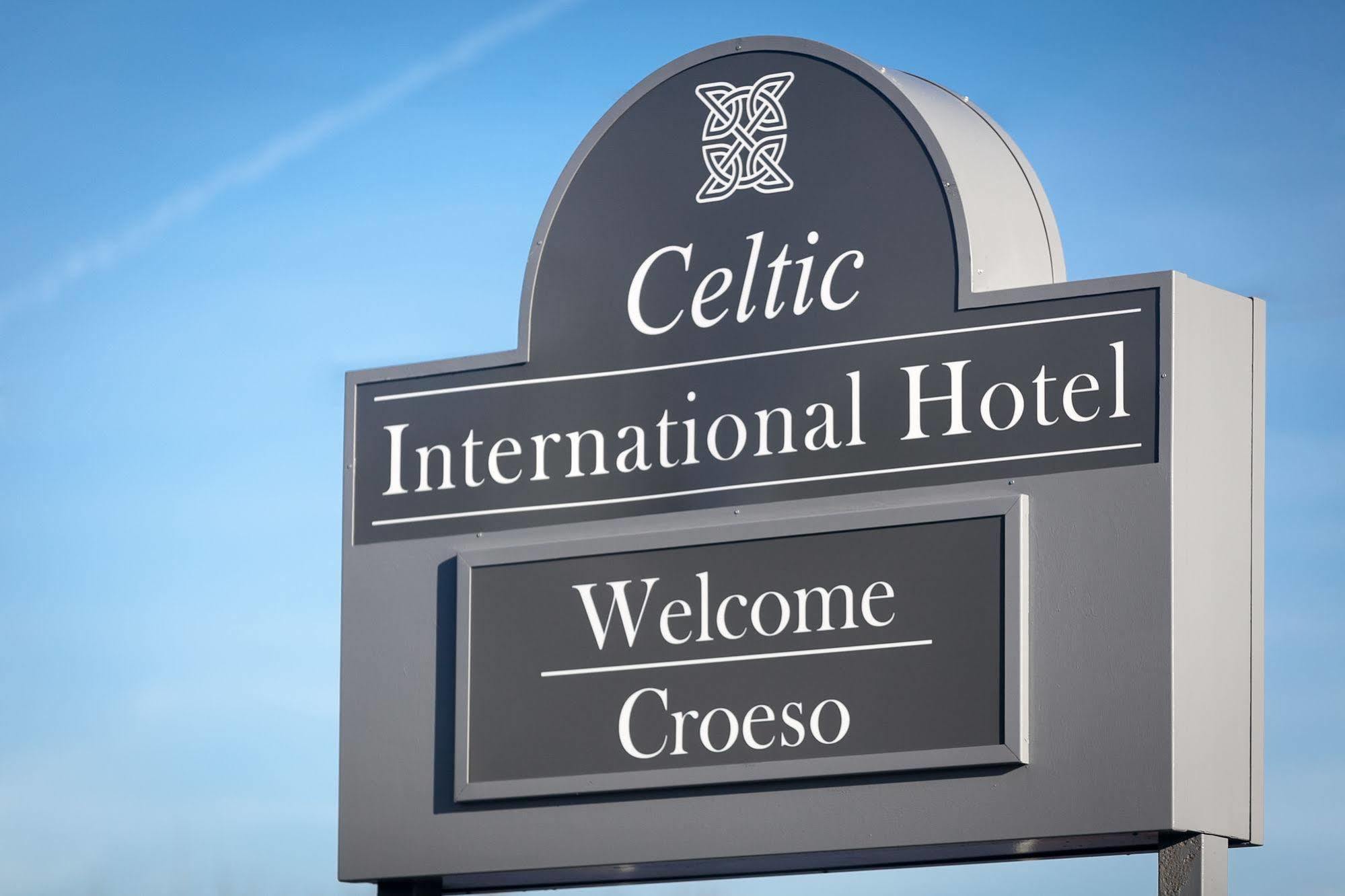 Hotel Celtic International Cardiff Airport 3*