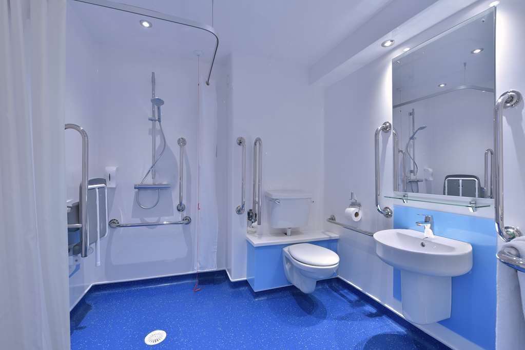 Hotel Celtic International Cardiff Airport 3*